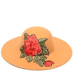 Boutique NEW item camel floppy hat
